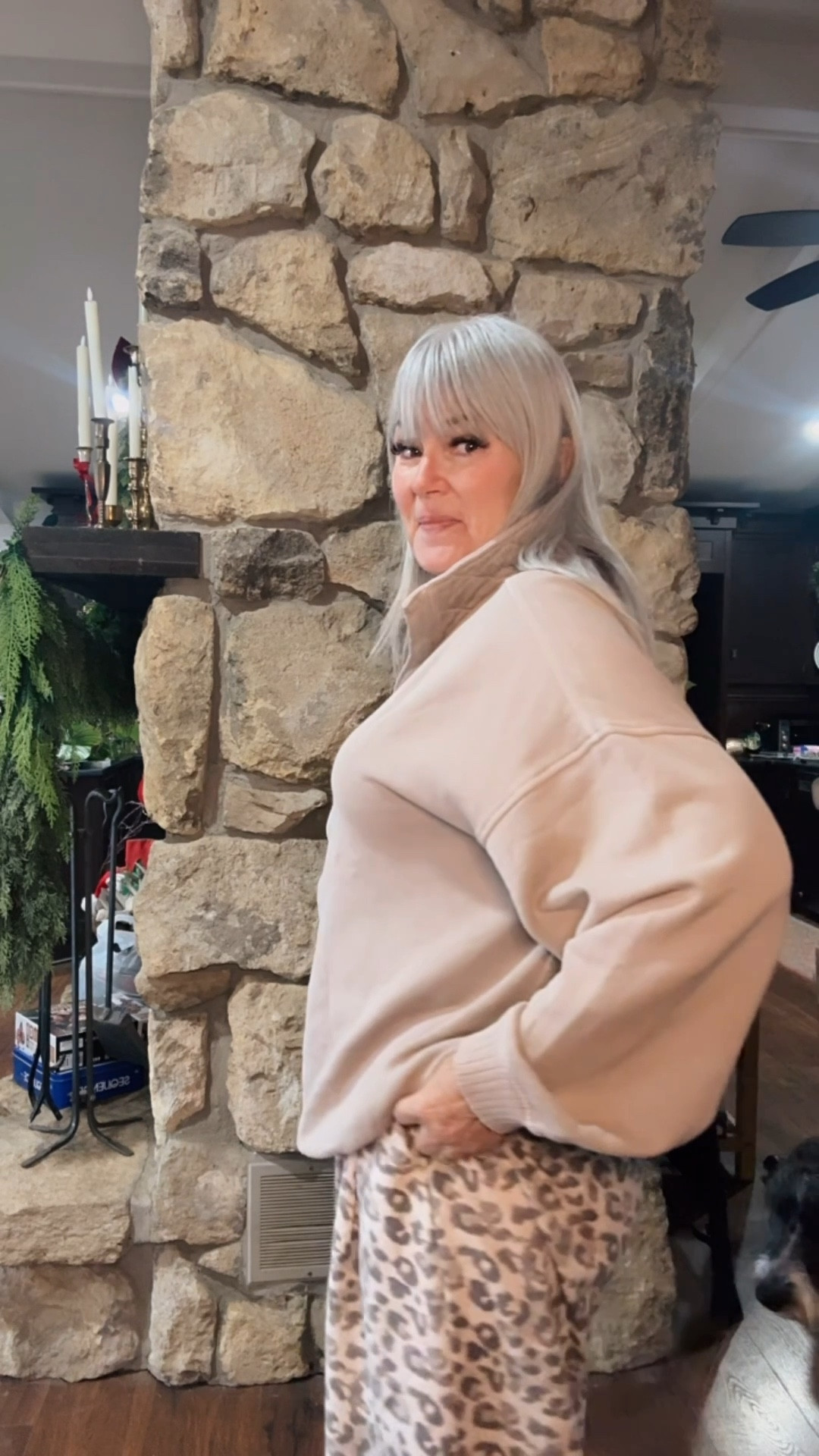 My new favorite cozy outfit. So comfy I don’t want to take it off  

#LTKMidsize #LTKOver40