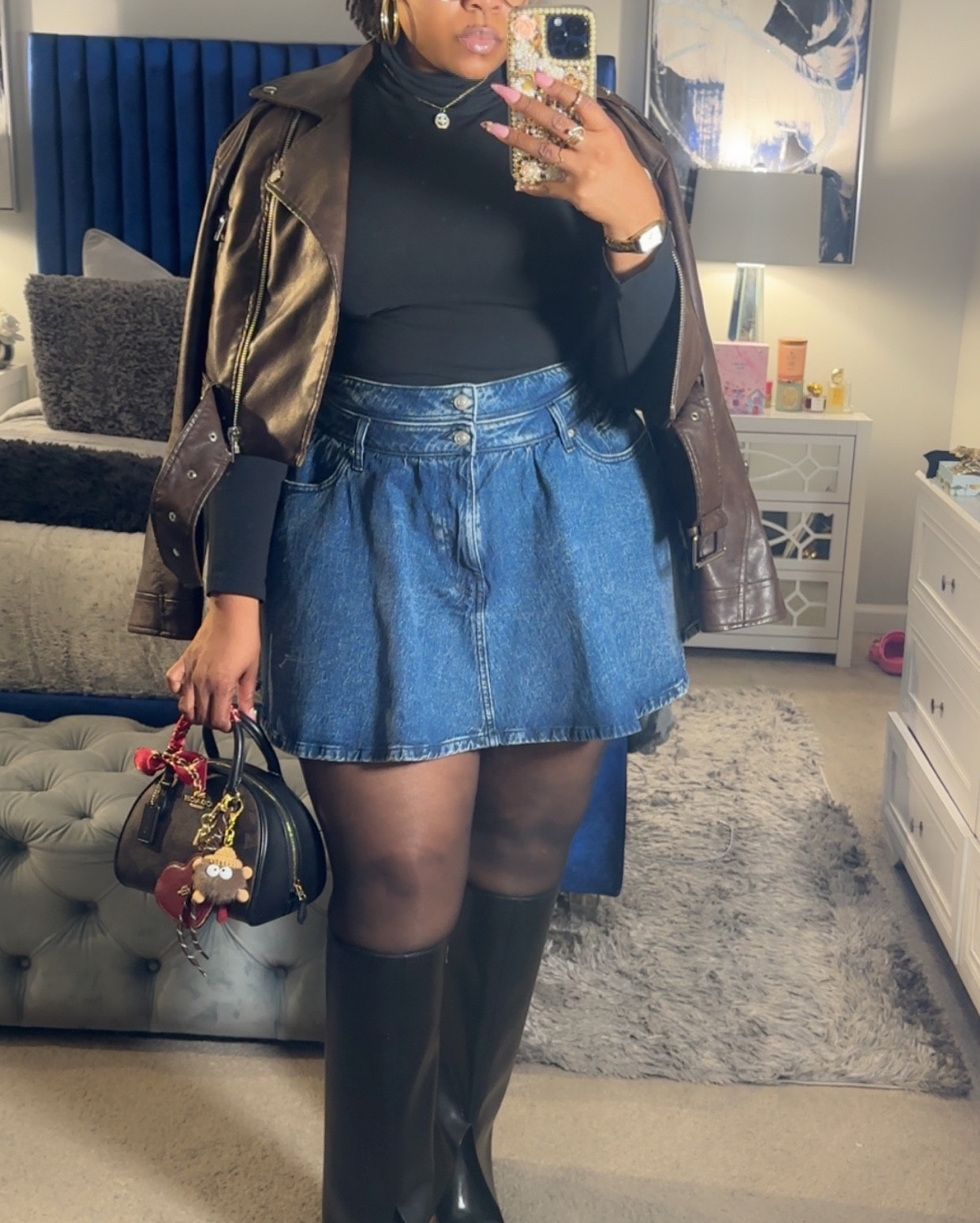 Walmart $15 denim mini skirt ✨ The perfect pick for your next girls’ night out 💃🏽🖤🤎 Disclaimer: She is short hints mini, keep that in mind. Wearing a 12