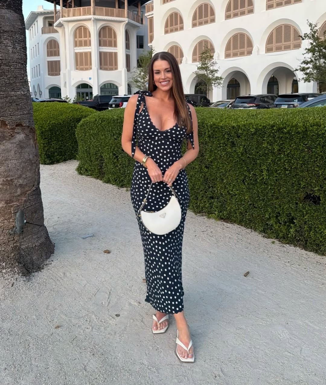 Seaside vacation outfit — this beautiful black and white polka dot dress ✨

Pregnant outfits vacation, bump outfits, chic outfits women, vacation outfits, pregnant style, pregnancy outfits, second trimester outfits, Resortwear outfits, beach getaway

#LTKootd #LTKSeasonal #LTKTravel