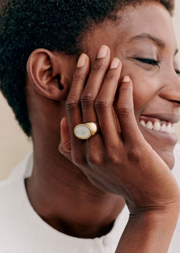 Louise Ring - Gold with Mother of Pearl - Brass - Sézane | Sezane Paris