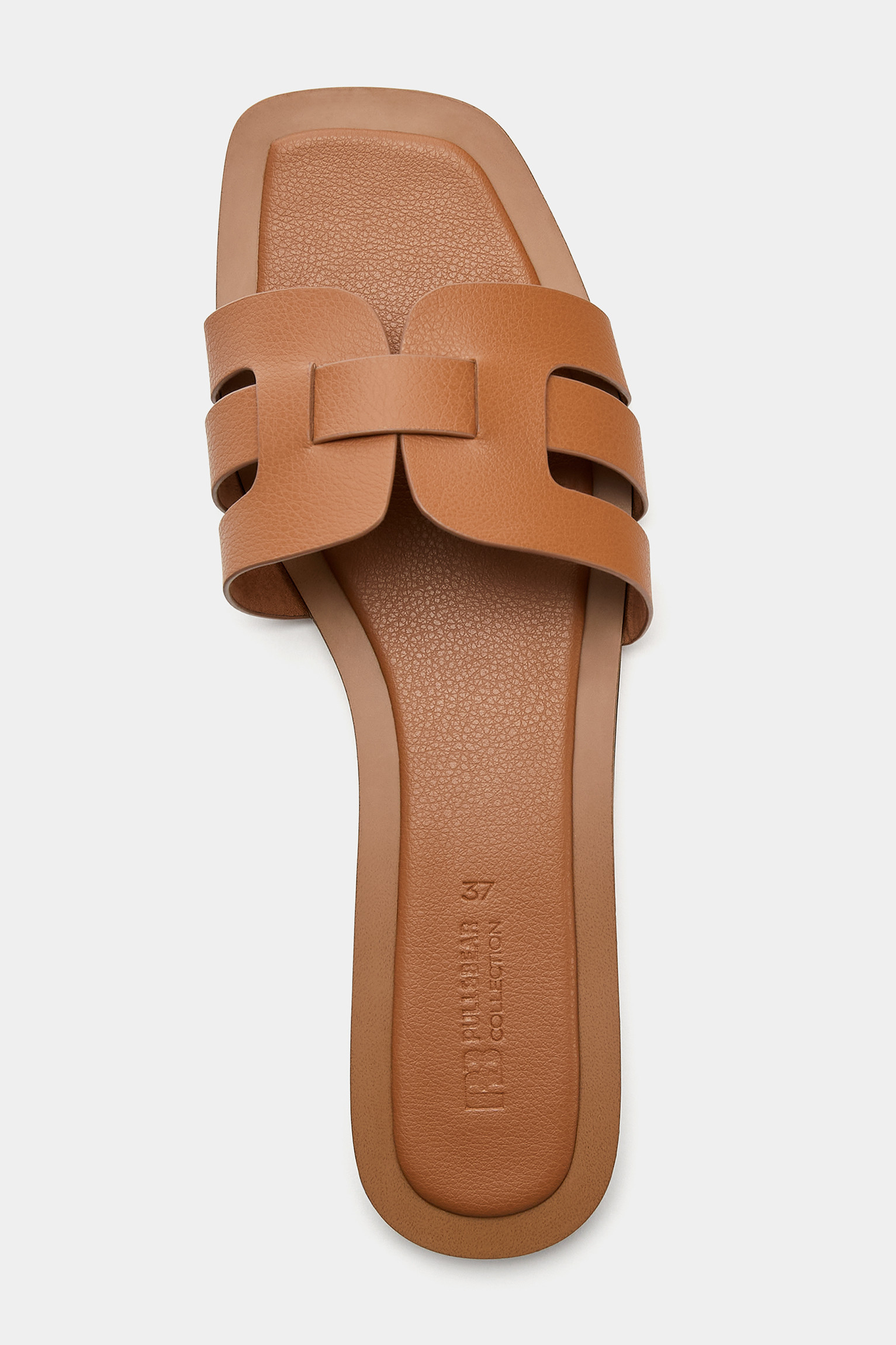 Flat crossover sandals | PULL and BEAR UK