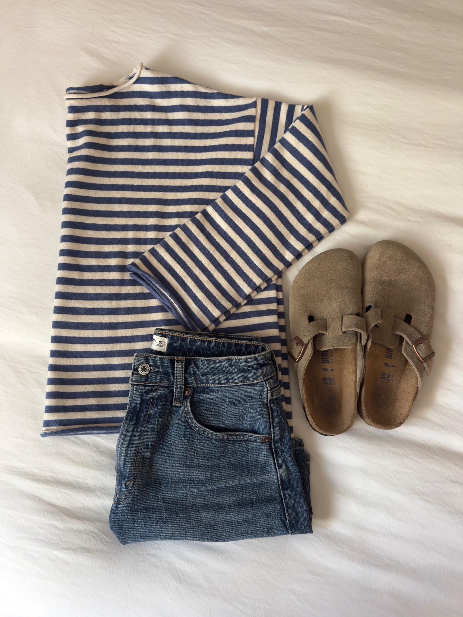 Striped Aerie sweater + Jean shorts 💙
I sized down in the sweater for a less boxy fit! 

#casualoutfits #aerie #outfitinspo #summer #outfitideas

#LTKootd #LTKSeasonal