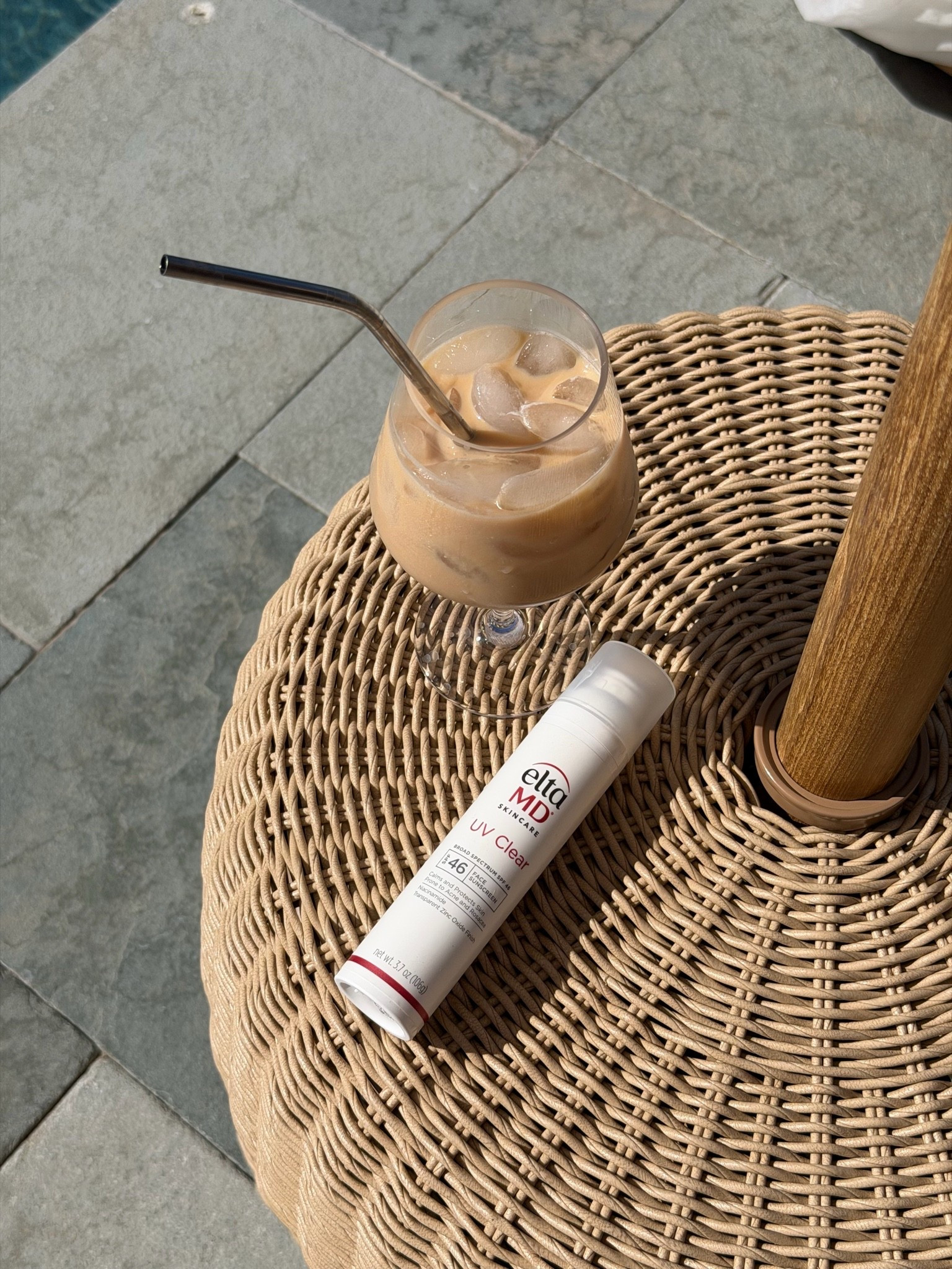 I make SPF a habit by adding it to my everyday skincare routine. Its the last step but the 
most important step to prevent premature aging and protect against sun damage! @eltamdskincare #EltaMDPartner 


#SkinTok #Beautyhacks #acnesafe #acneproneskin #skincareroutine #DermRecommended #HolyGrailSPF