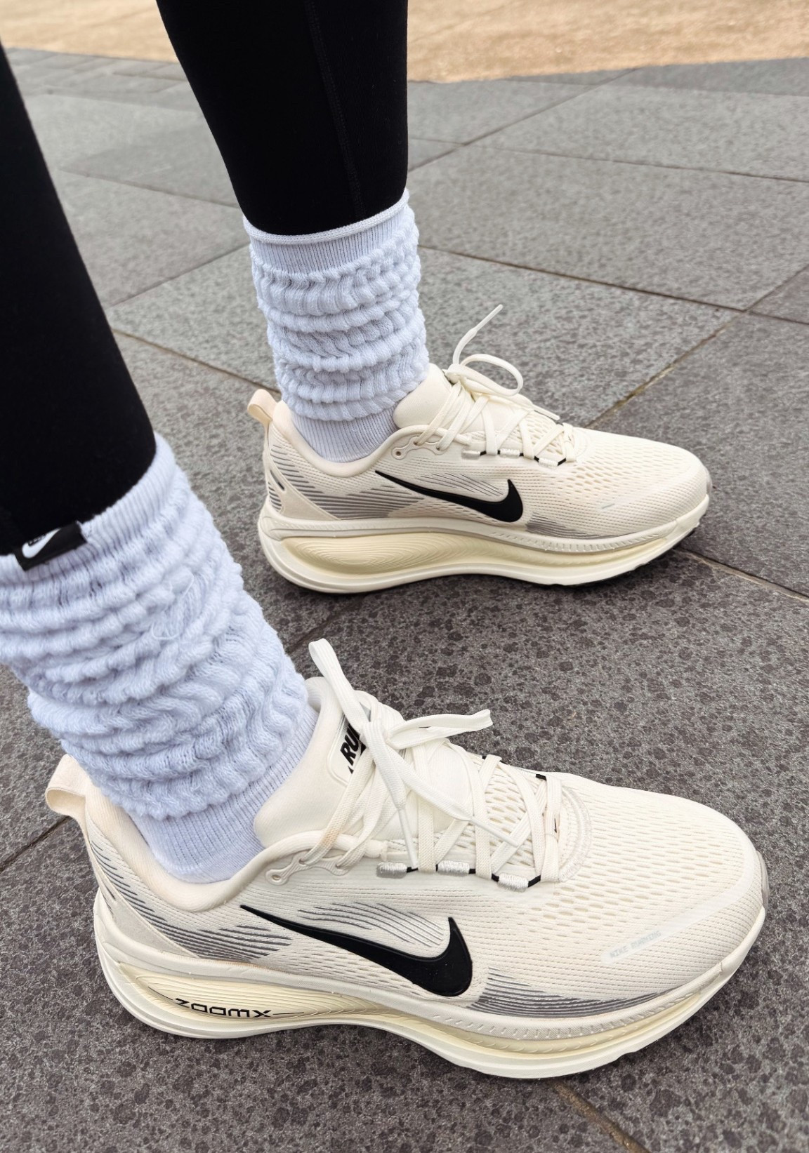 Summit White 🔥😎 #NIKE #VOMERO18 #RUNNING

#LTKootd #LTKdayinmylife #LTKgrwm