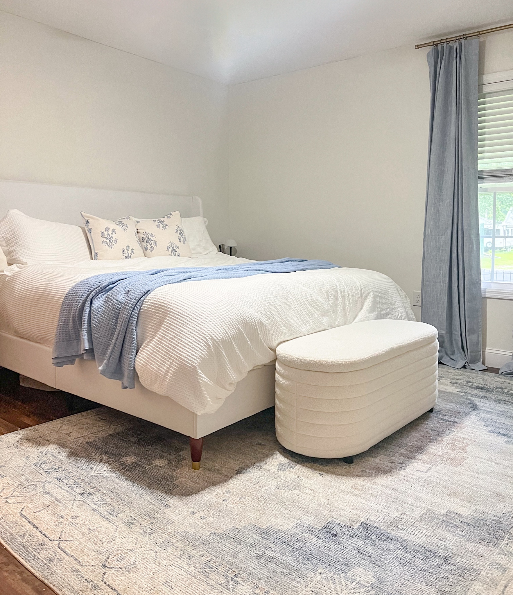 Create a tranquil coastal retreat in your bedroom with decor and furniture from Amazon! 🌊 Embrace soothing blues, whites, and natural textures to bring the beach vibes indoors. #CoastalDecor #BeachyBedroom #SeasideStyle #AmazonFinds #CoastalFurniture 🐚🌴🛏️

Search Optimization: Coastal bedroom decor, beachy furniture, coastal home accessories, nautical bedroom decor, coastal bedding.

#LTKHome #LTKSaleAlert #LTKSeasonal