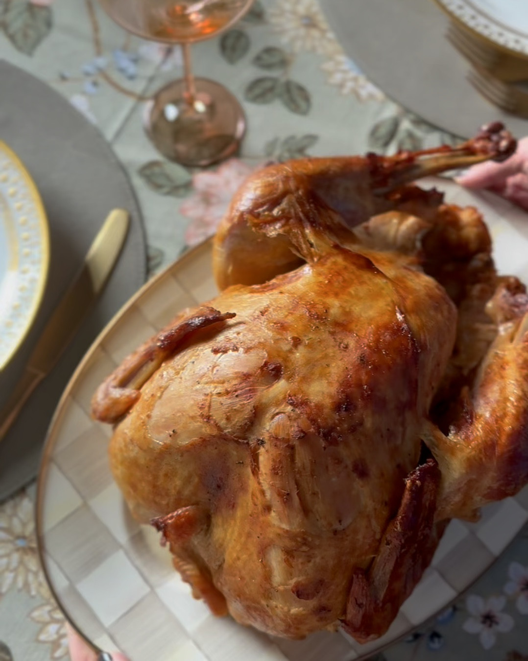 This Thanksgiving, @goldbelly’s got you covered. 🦃!

Goldbelly’s unique Thanksgiving offerings take the stress out of the holiday, making hosting (or bringing a dish) super easy while making an impression. I love that I can focus my attention on the tablescape and the sides, because my deep fried turkey from the legendary Uncle Ray’s in Texas was ready to go! And this isn’t any turkey — it’s a world famous, super juicy, perfectly seasoned bird that I can’t just pick up here in town. Head over to Goldbelly to deliver iconic Thanksgiving dishes from America’s best restaurants straight to you anywhere in the country. @shop.ltk #liketkit #ad