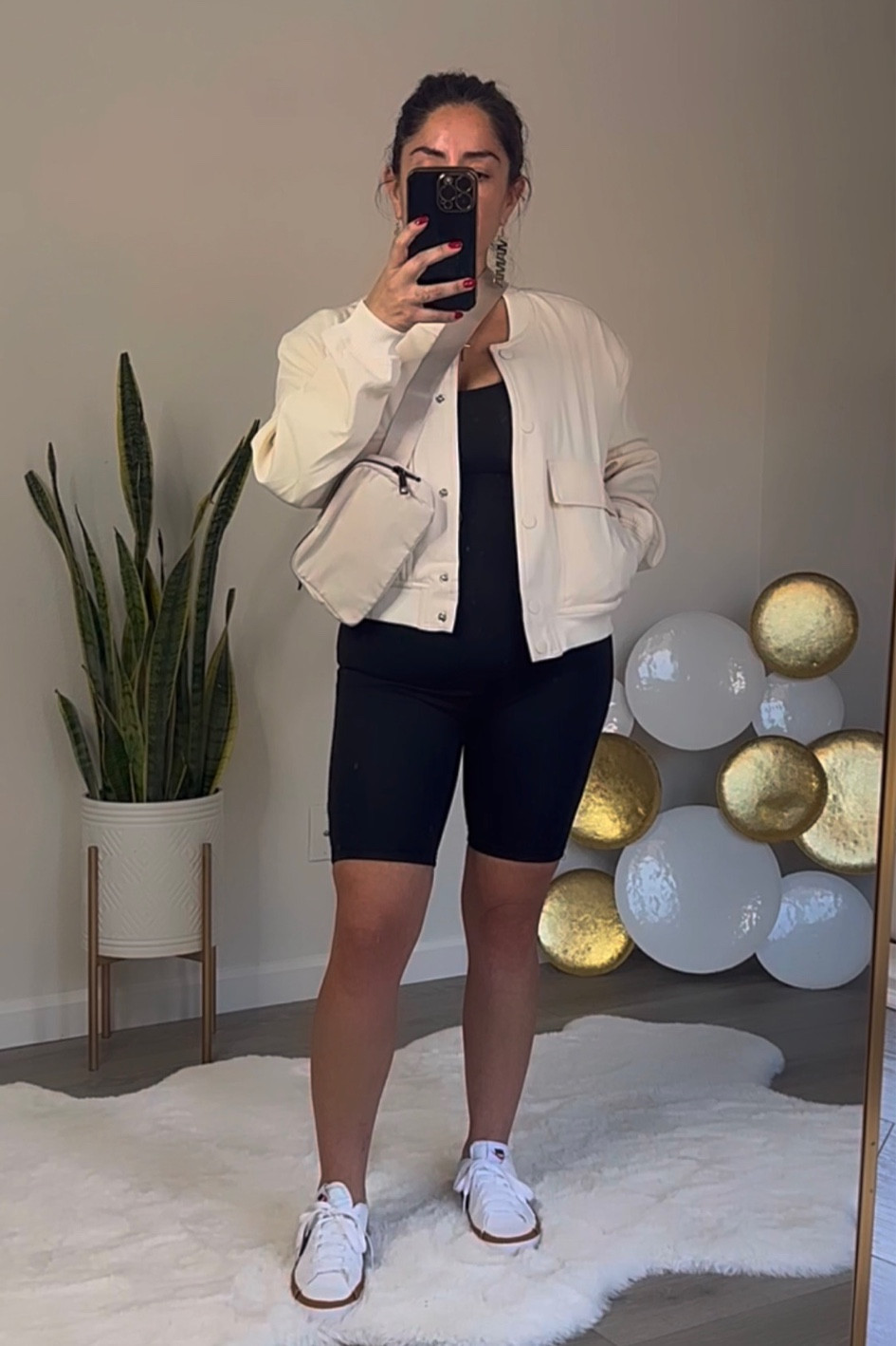 This bomber jacket is my new fave Fall piece in my closet 🍁🍃🍂
Size: Small
