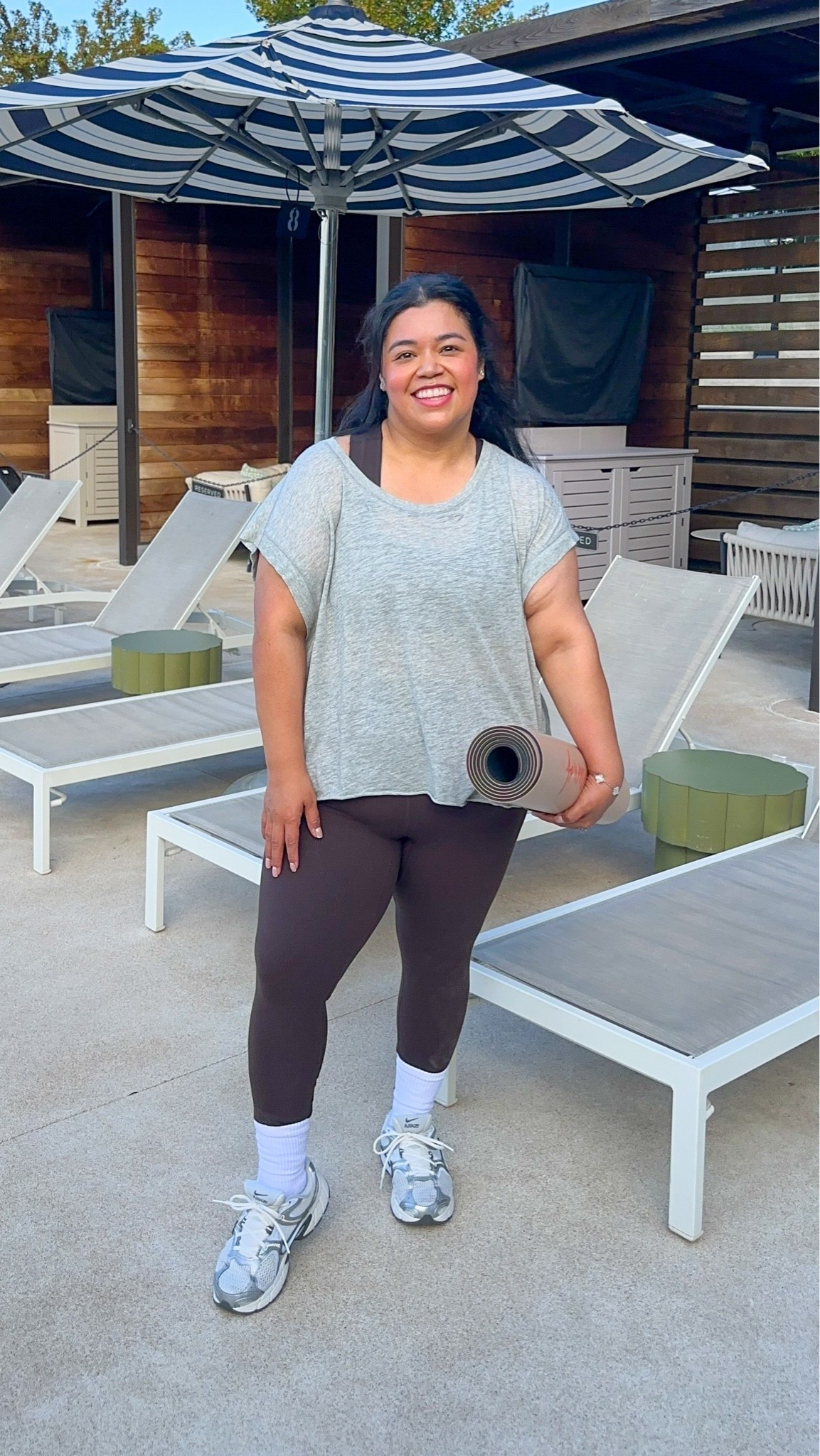 LTKcon class today hosted by Free People Movement.  The class was so energetic and fun.  I definitely feel like I’ll be sore tomorrow! 😅😂

💪🏾My outfit is a chocolate brown Never Better 7/8th leggings along with the matching Win Win Sports bra. You can’t tell, but it’s a razorback,  and both are such great quality! I also paired it with the heather grey My Time Tee,  which is one of fp movement’s fan favorites. 

💪🏾I’m wearing an XL in both but I think I might have been able to wear a Large. The fabric is buttery soft and perfect for yoga or pilates. 

👟I still love my icy blue and white Nike and right now they are half off! I love that they are wide width friendly!

Midsize, midsize activewear, Smiles and Pearls

#LTKCon #LTKActive #LTKfitnessgoals