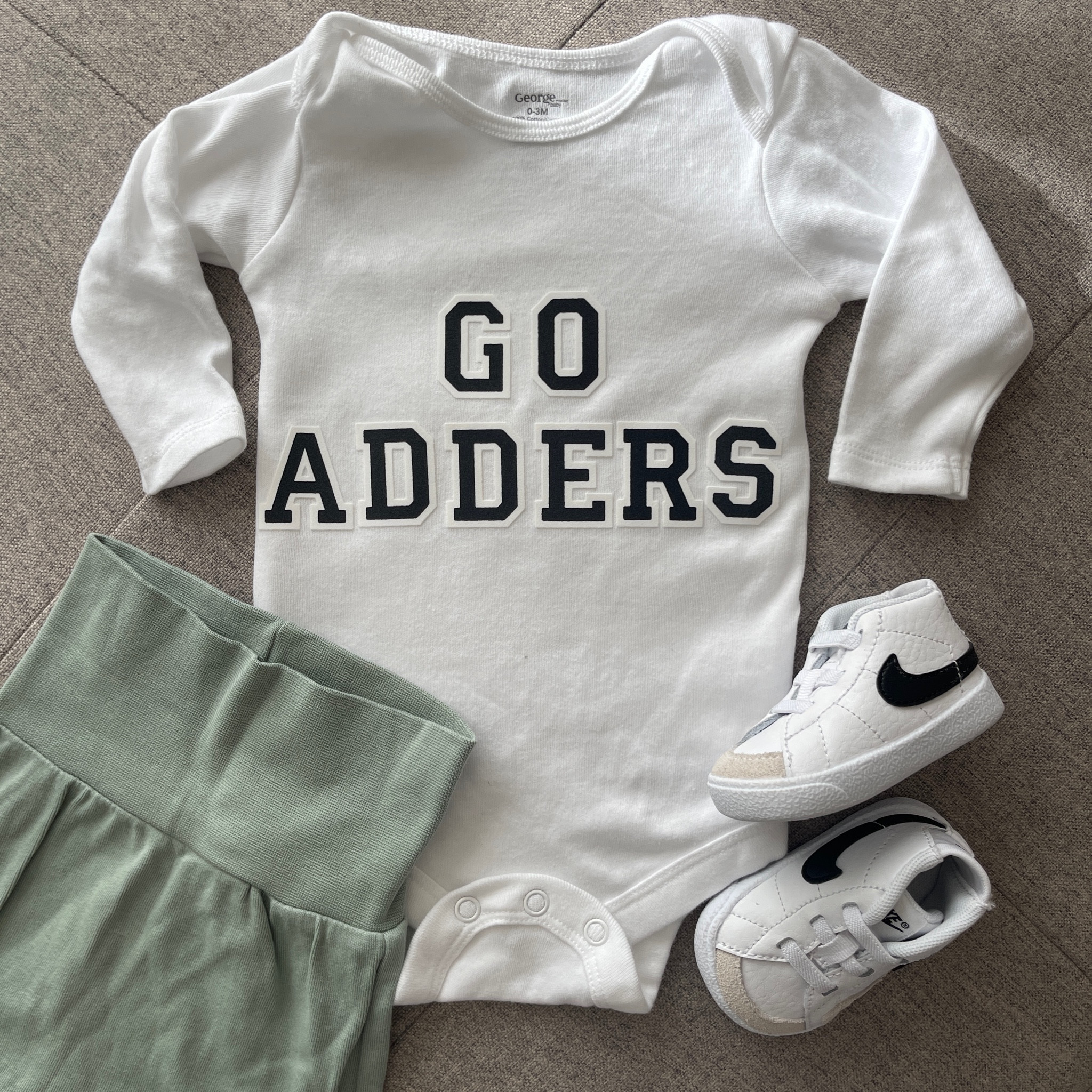 Easy DIY a baby onesie to cheer on your fav team or player! ⚽️🏈🏀
.
.
.
.
.
Baby onesies - diy fashion - baby outfit - baby boy 

#LTKstyletip #LTKbaby #LTKunder50