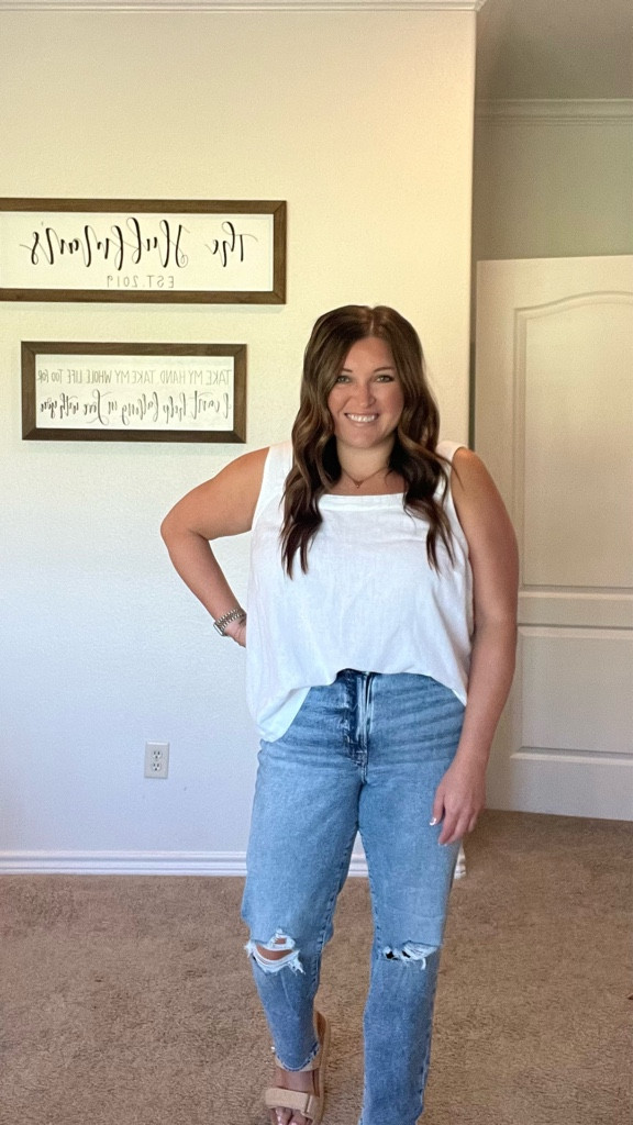 Old Navy I could kiss your face right now. I have been STRUGGLING finding a pair of high waisted jeans that I just absolutely love but I think these OG Ankle Jeans are it! 

I’m wearing a size 12 for reference. These shown are the ripped light wash.

#jeans #midsize #oldnavy

#LTKSaleAlert #LTKMidsize #LTKStyleTip