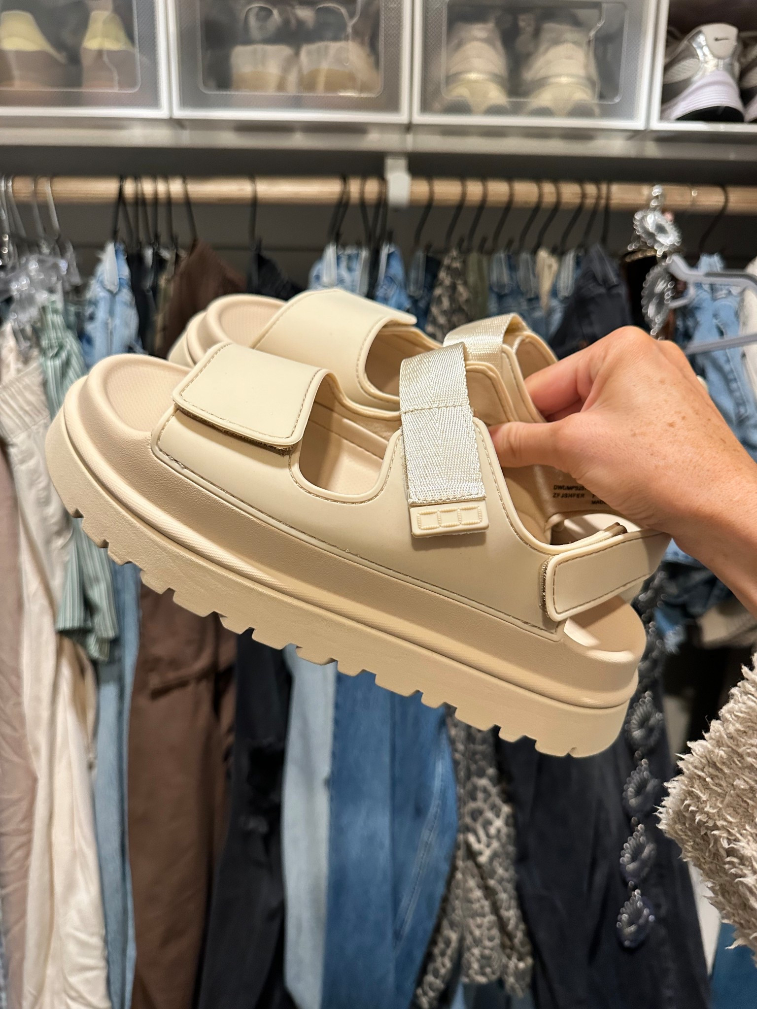 chunky platform sandals that are so cute and affordable✨🤌🏼 

#LTKgrwm #LTKSeasonal #LTKmomlife