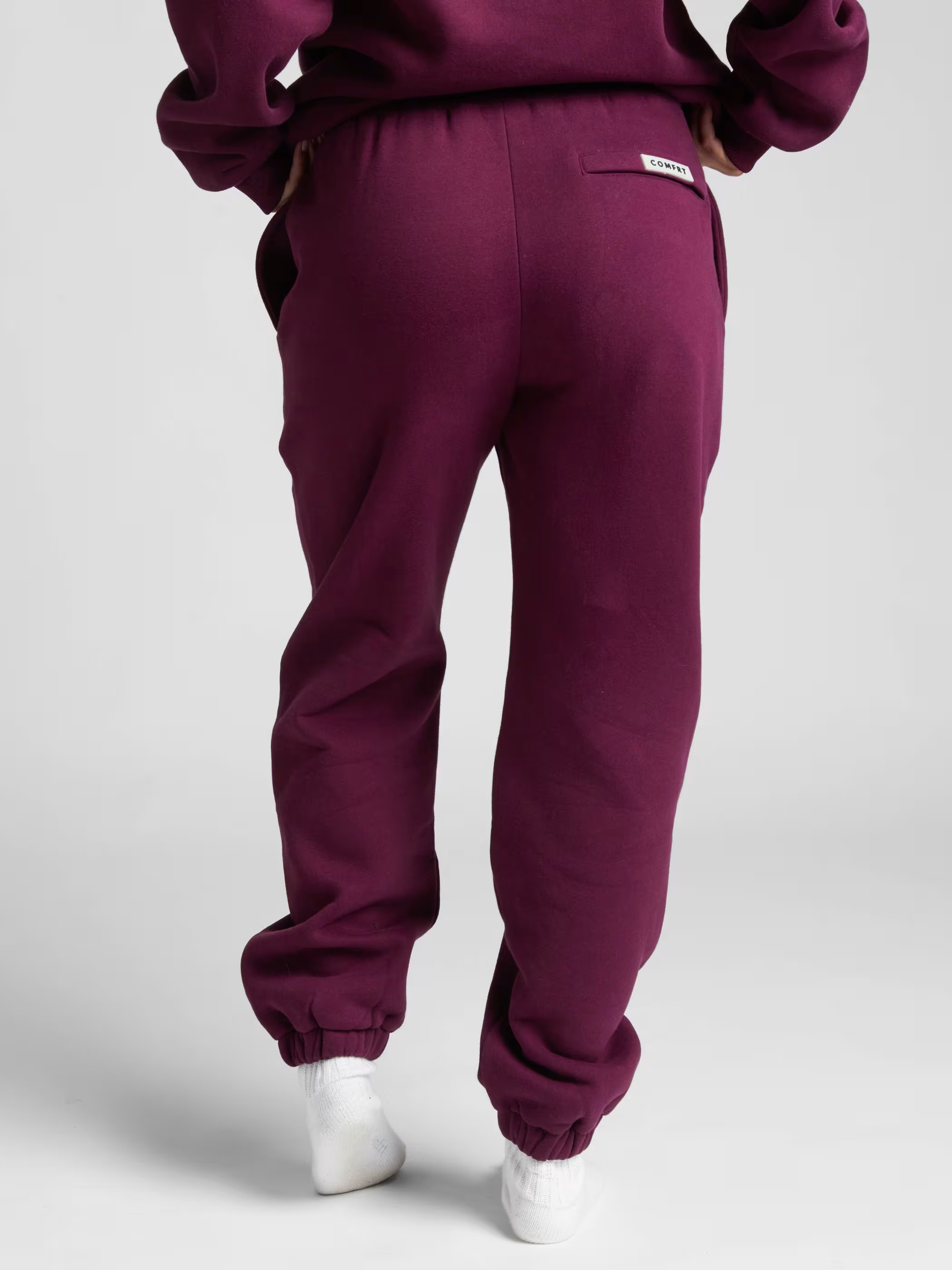 Travel Essentials Sweatpants | Comfrt