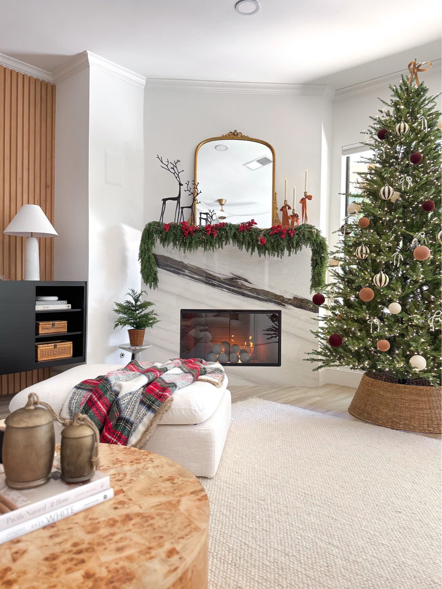 Added MacKenzie-Childs ornaments to my tree 

#LTKHoliday #LTKHome