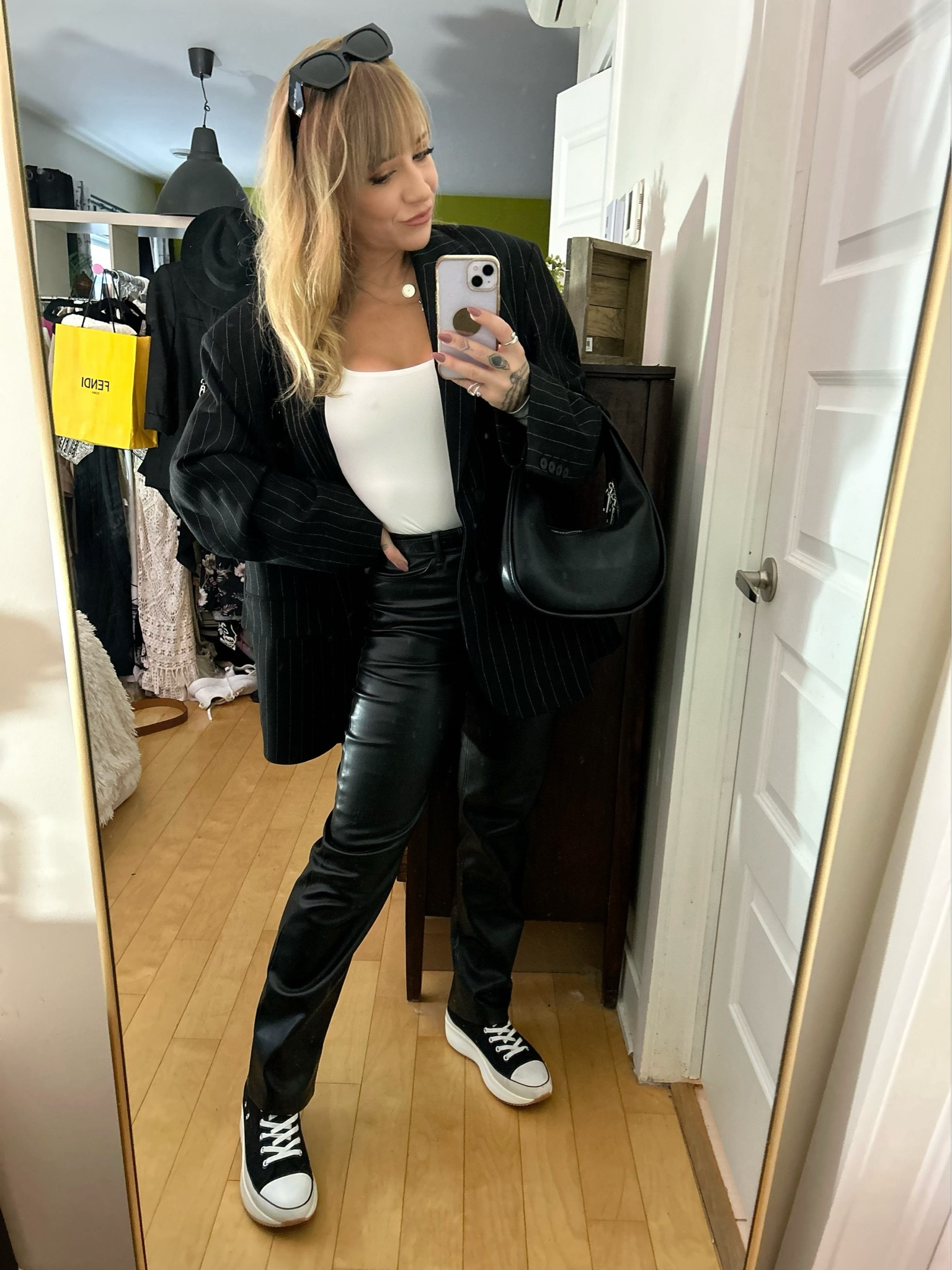 How to style leather pants: casual style 🖤
- - - 
The original shoes are from Steve Madden but they are sold out. 
The original blazer is from Zara (code: 5247/753)

#LTKfindsunder50 #LTKfindsunder100 #LTKSeasonal