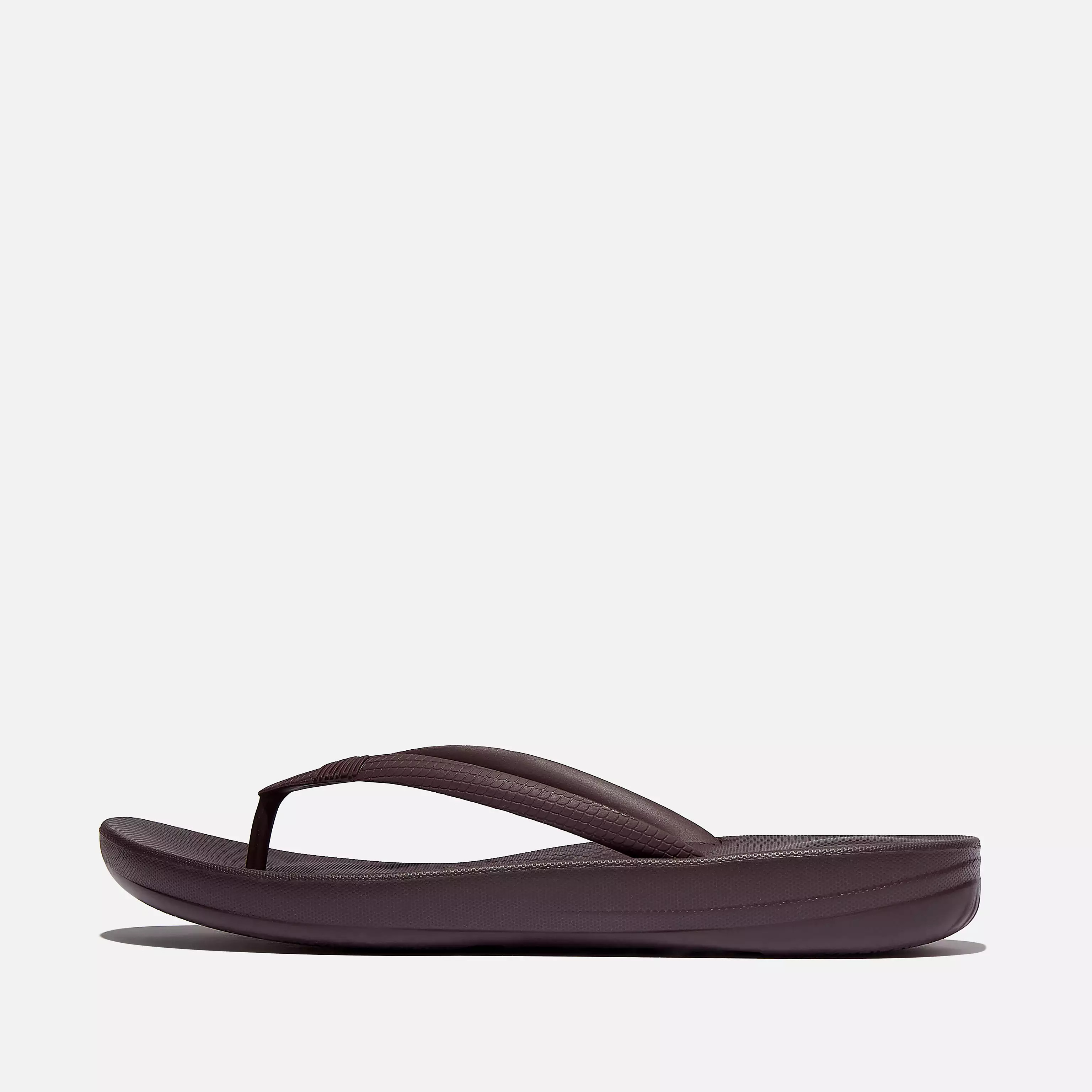 IQUSHION Ergonomic Flip-Flops | FitFlop (UK)