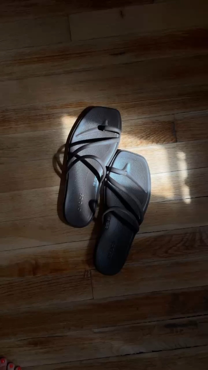 proof that @crocs goes with everything! Very excited to style these in spring & summer #crocspartner #ad