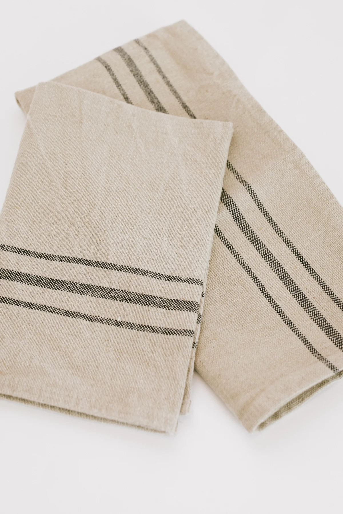 Brexley Linen Napkin | THELIFESTYLEDCO