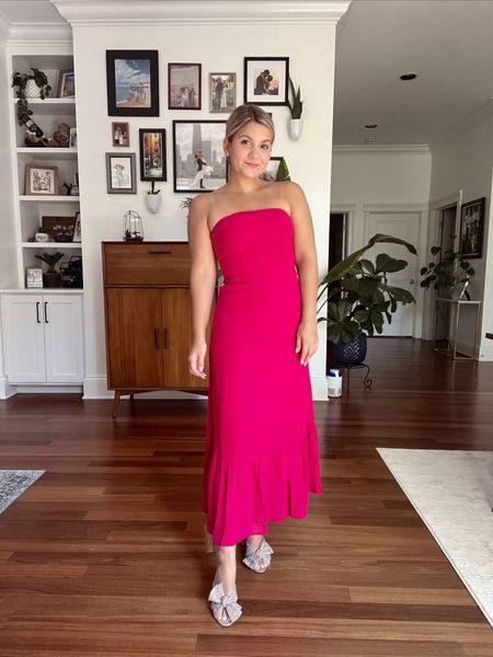 This wedding guest dress is SO PRETTY and still available in 3 colors! I sized you to a 4 and I’m glad I did. Big fan!!

Reformation dress 
Pink dress
Pink wedding guest dress
Wedding guest dress

#LTKwedding