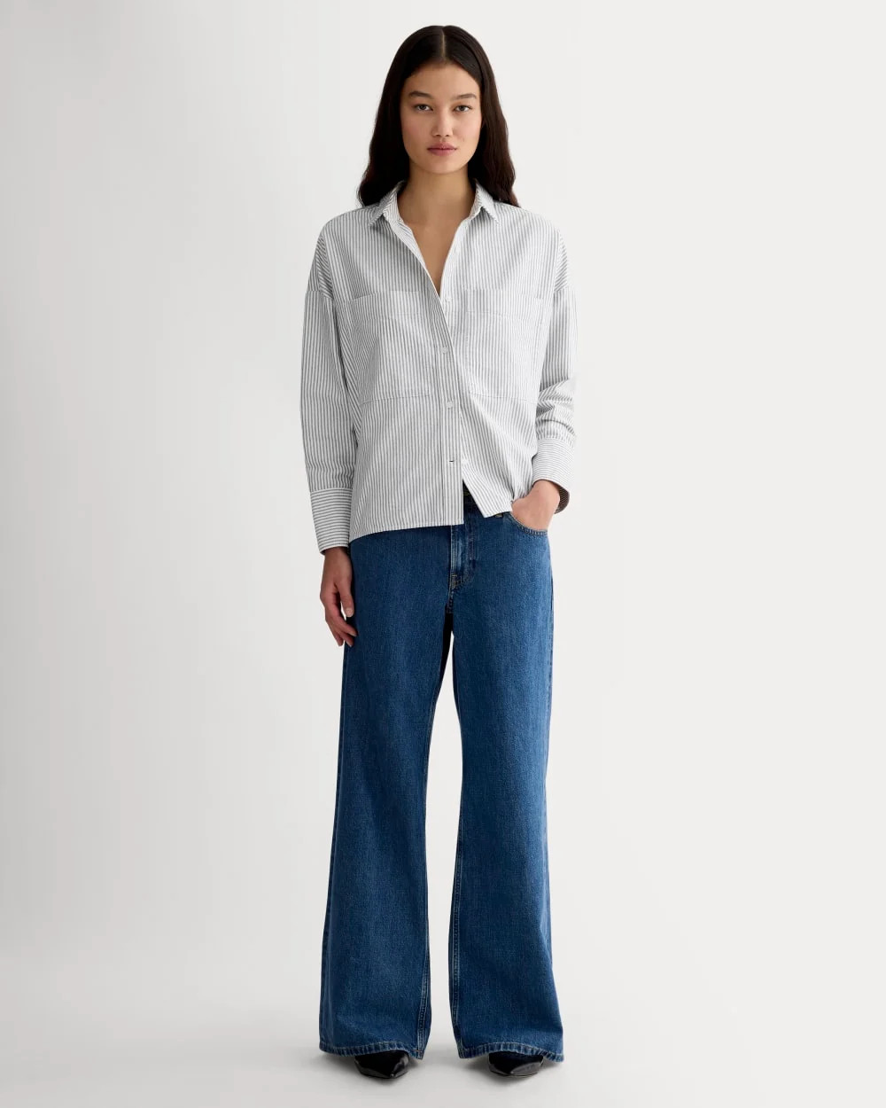 The Boxy Oxford | Black / White | Everlane