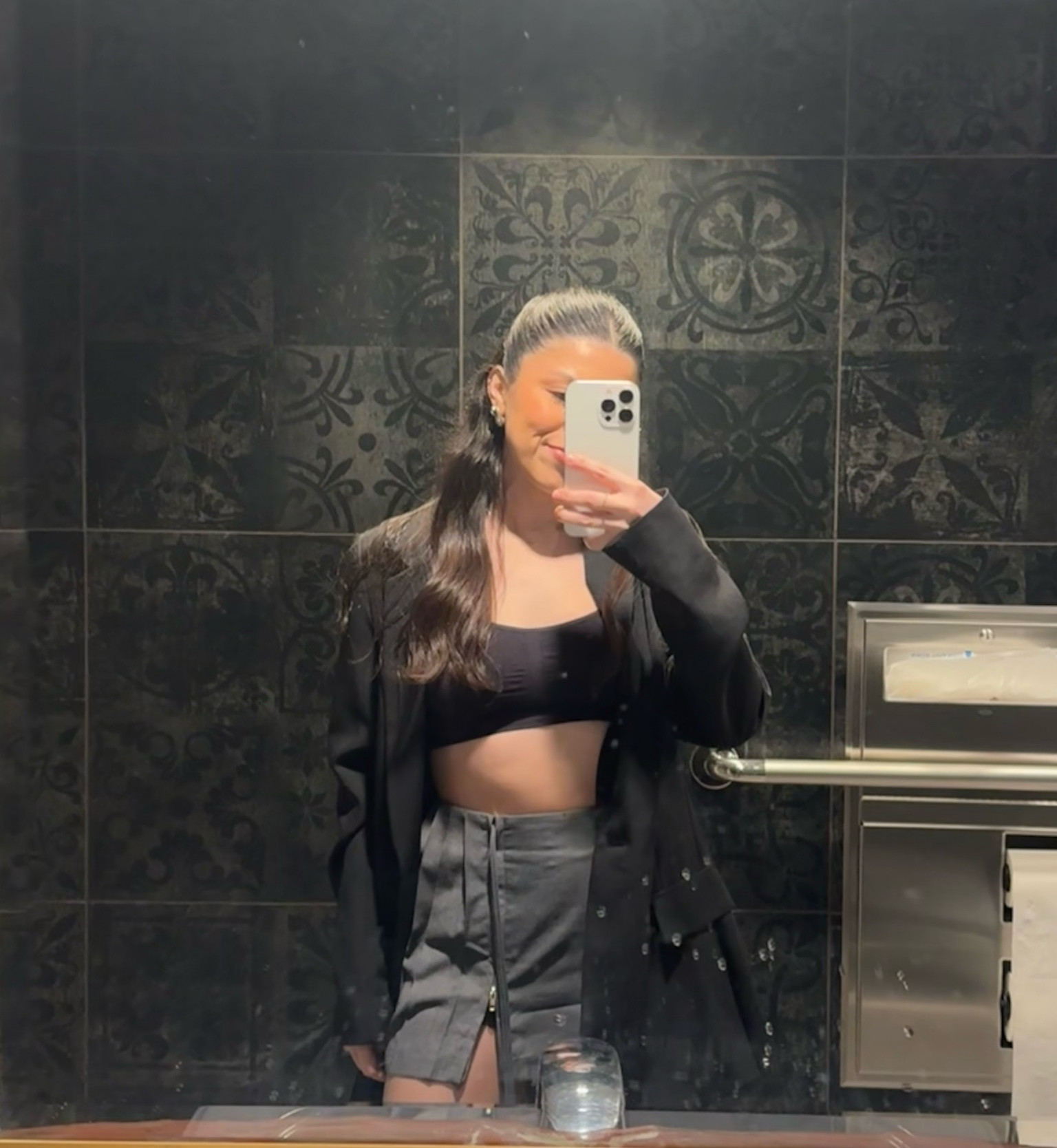 I found my new favorite skirt.. and it’s from Amazon!✨ 

I’m wearing a size small in the skirt and blazer.

#LTKfindsunder100 #LTKfindsunder50 #LTKstyletip