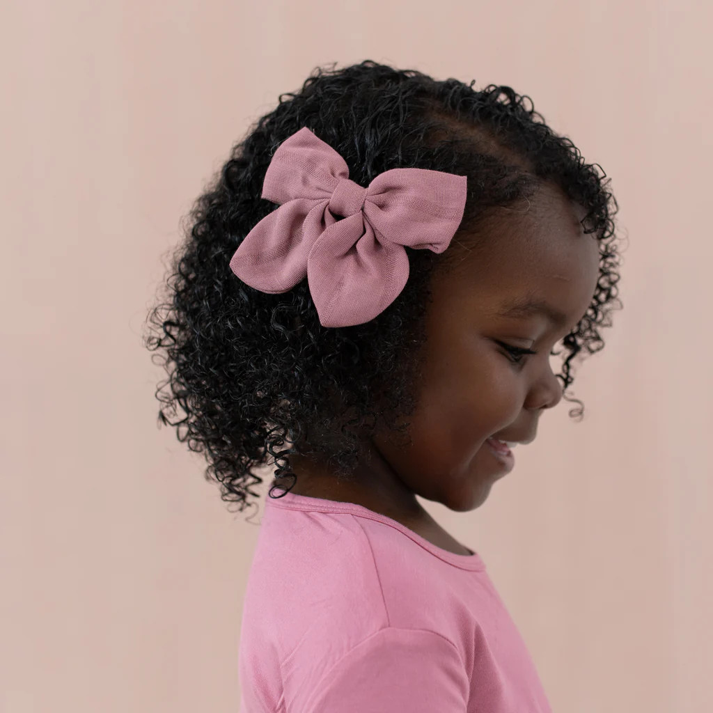 Bamboo Muslin Alligator Clip Bow in Dusty Rose | Kyte Baby