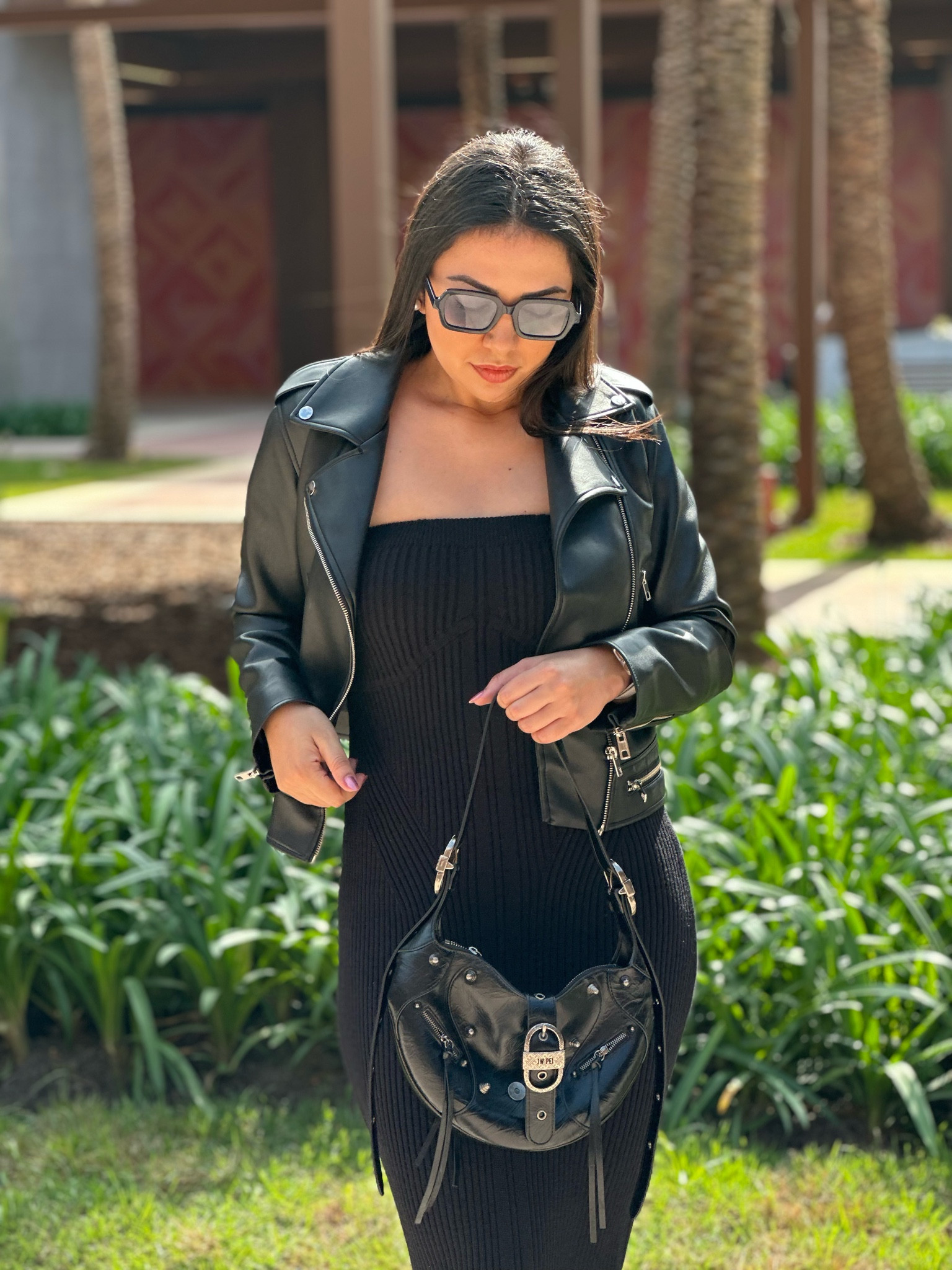Look all black passando no seu feed 🖤 O que acharam ? Eu amo essa cor e não abro mão !

#LTKstyletip #LTKbrasil #LTKmidsize