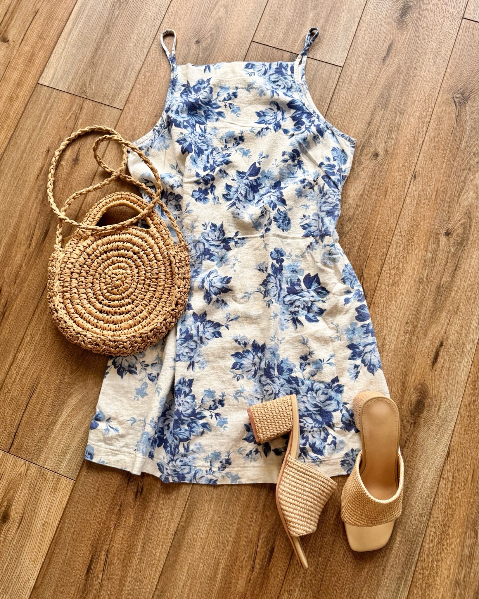 the prettiest blue and white floral linen dress! can be dressed up for dinner or down with flip flops for the beach 🏝️ tts, but had a relaxed fit

#LTKSeasonal #LTKSaleAlert #LTKootd