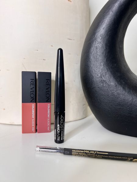 Gotta have good brows, liner and a lip for my natural makeup days! #ad These new @Revlon Colorstay products have my heart when I’m going for brows, liner and a nude lip! These products are super long-wearing and add just enough pop to my natural makeup days! #Target #TargetPartner #Revlon #GetColorstayed #RevlonColorStay

Shop these at @Target! Products are linked!