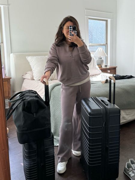 My go to travel outfit and luggage right now! I need this set in every color! 



#LTKstyletip #LTKtravel #LTKSeasonal