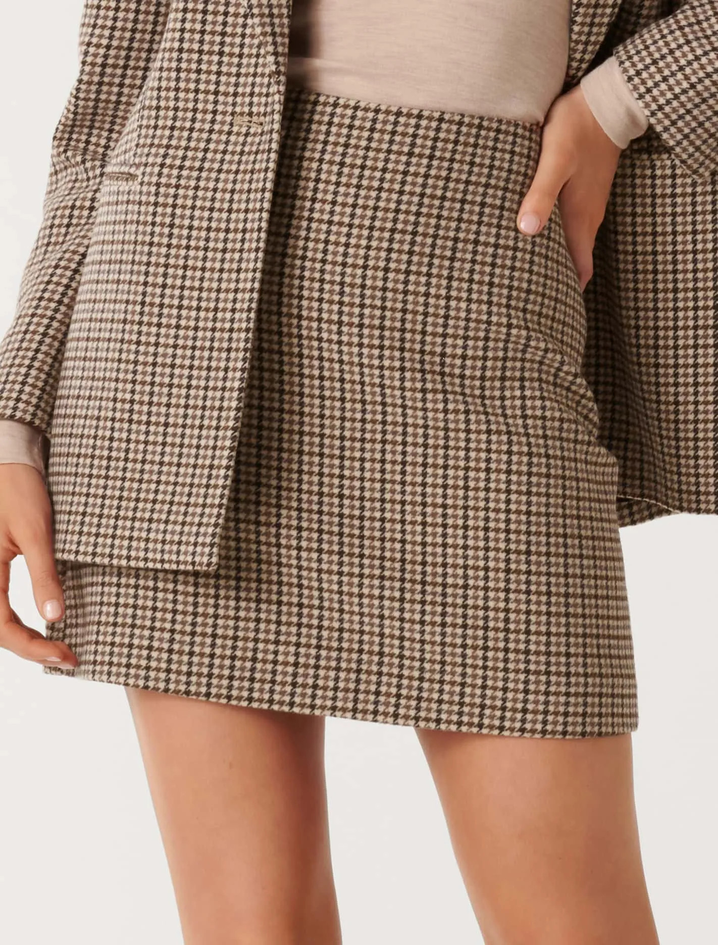 Kerry Mini Skirt | Forever New (AU)