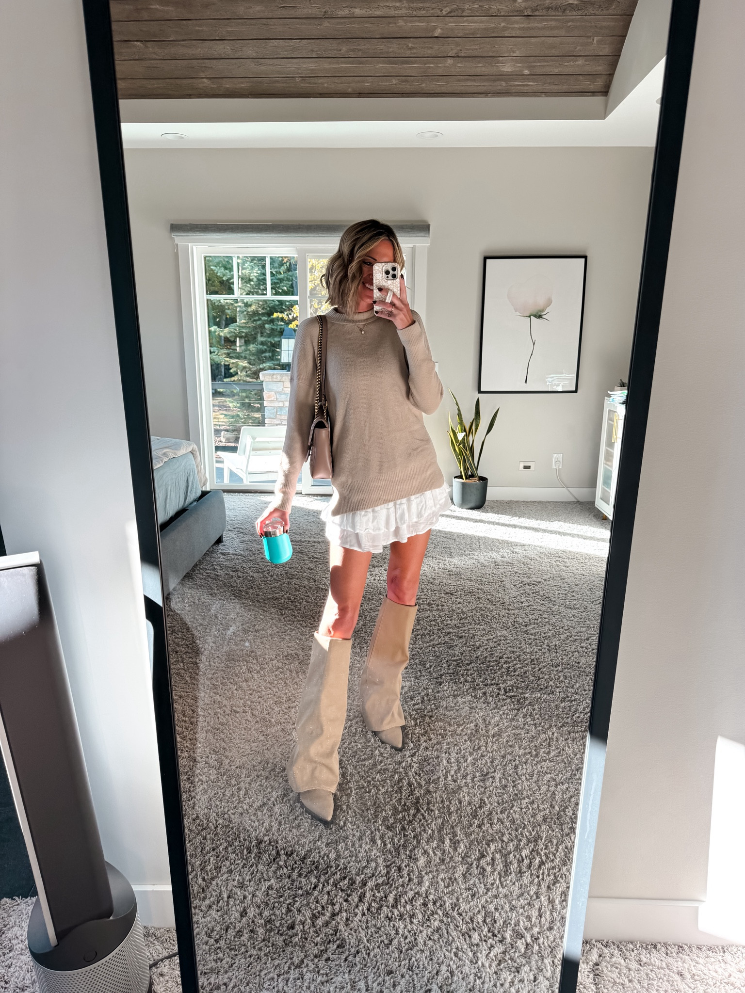 Fall date night outfit 
Outfits for girls night out 
Tan fold over boots and white leave skirt
Gucci bag Abercrombie outfit 