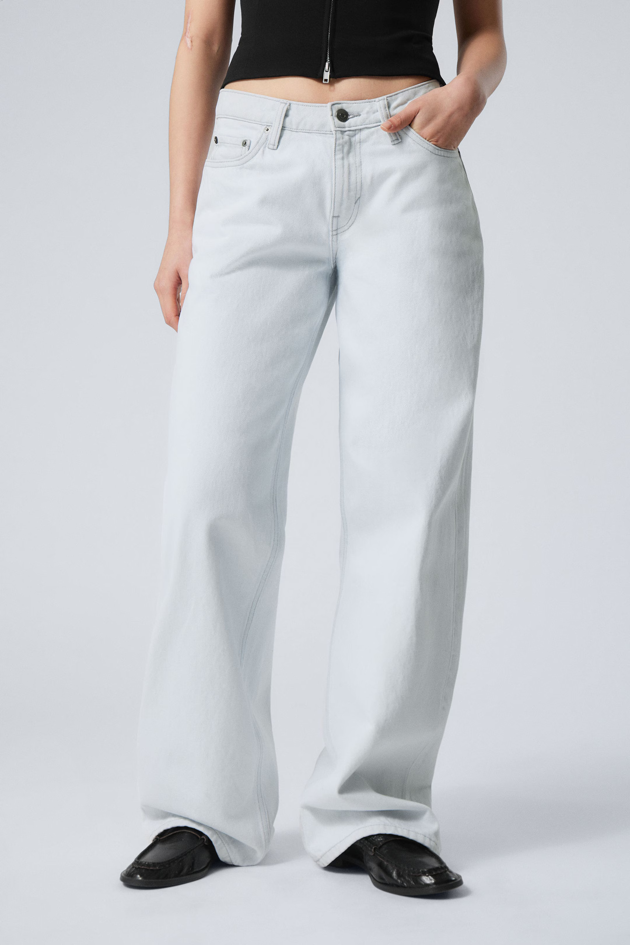 Ample Low Rise Loose Wide Leg Jeans | Weekday