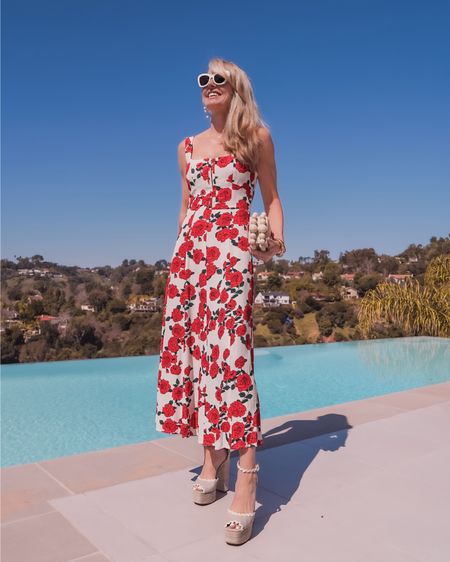 This red and white floral Wayf dress is so gorgeous… and super affordable! Perfect for Mother’s Day, graduations, BBQs, parties, and more. Fit runs true to size. 

~Erin xo 

#LTKparties #LTKSeasonal