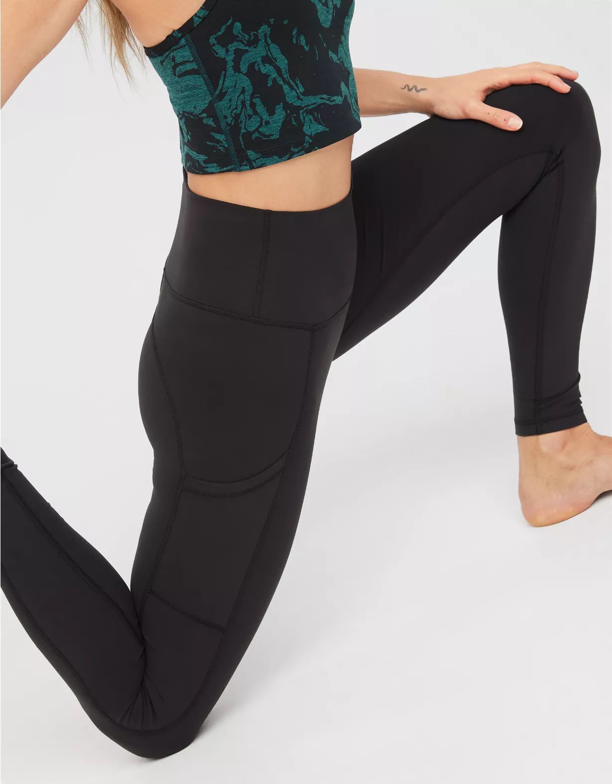 OFFLINE By Aerie The Hugger High Waisted Pocket Legging | American Eagle Outfitters (US & CA)