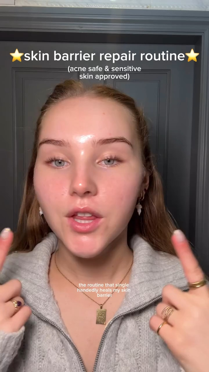 korean skin barrier repair routine ad⭐️ 
 
✨comment SKINCARE for direct links to these products✨

products:
@purito_official 
💕centella unscented serum 
💕mighty bamboo panthenol cream
 (i repeat this 3x a week) 

• 

#glassskin #koreanskincare #acne #acneproneskin #skintok
#purito #puritoseoul #glowroutine #glowduo #glowcream #panthenol #centellaserum #soothingserum