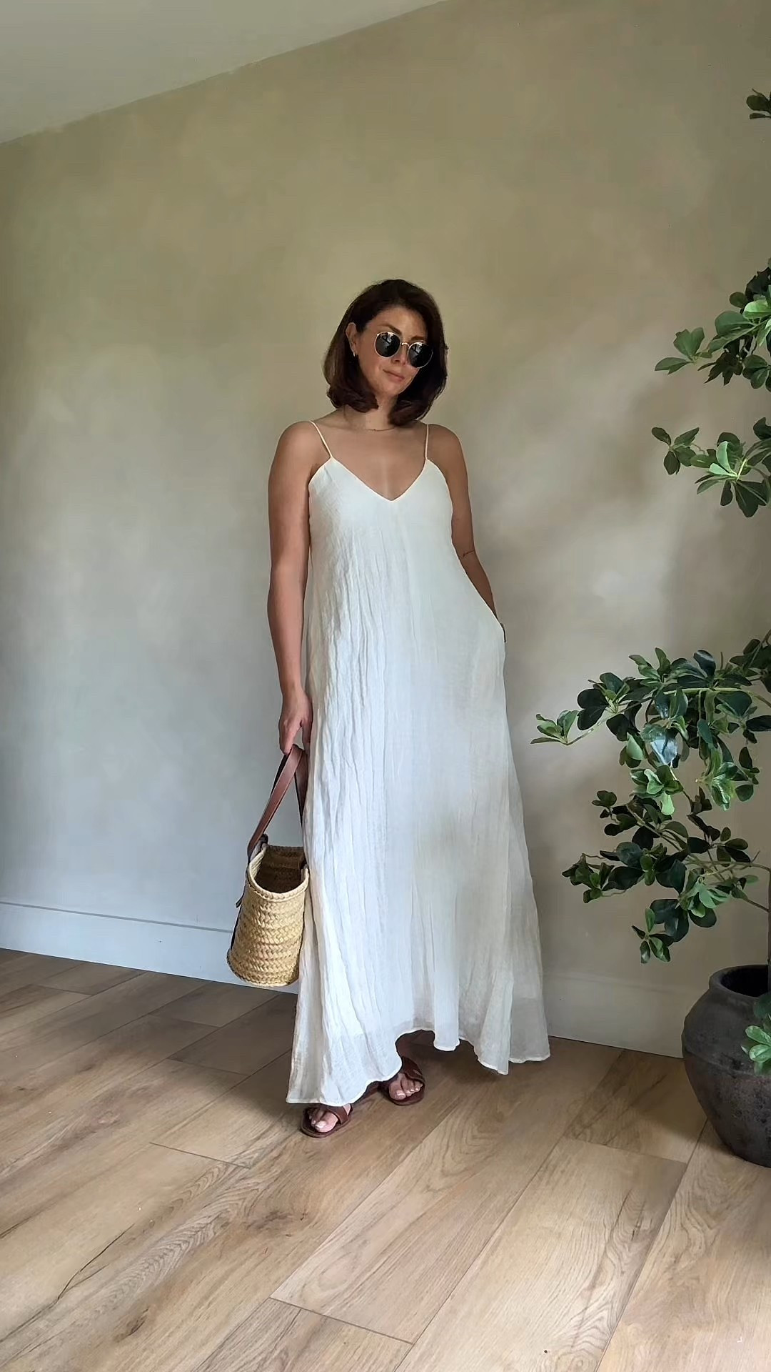 This dress is a ‘Favourite Find’ of mine and with this mini heatwave we’re having in the UK at the moment it’s making Spring feel like Summer 💛

#LTKuk #LTKsummer #LTKeurope