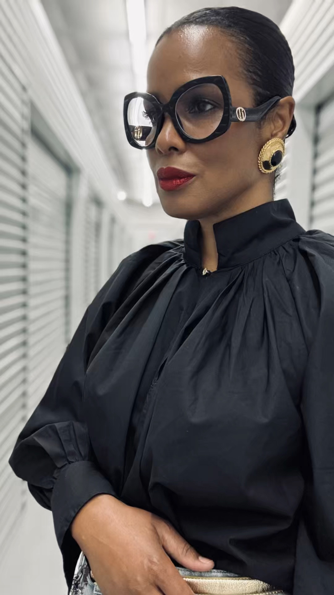 If you like fun prints, bold colors and whimsical designs, check out Desigual.  Always interesting. ❤️

5’7” 170 lbs

Jeans size 42
Top size medium