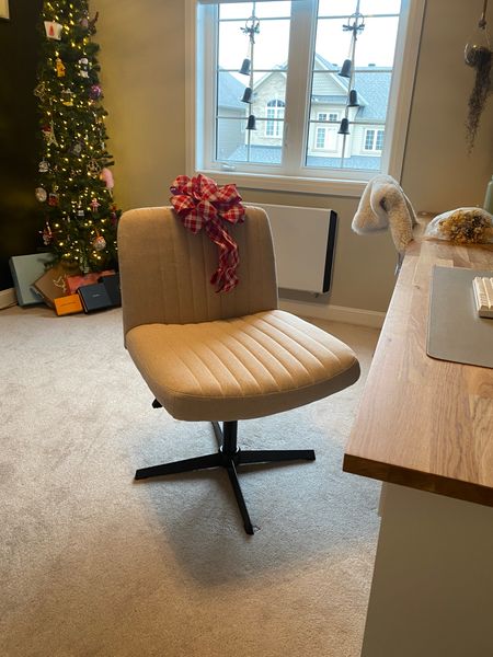My favourite Christmas present! 

My husband got me an amazing new office chair from Amazon; I’m not looking forward to getting back to work after the holiday break but at least I’ll be comfy doing it!

Currently on sale (with Prime delivery!) and available in a variety of colours ✨

#LTKGiftGuide #LTKhome