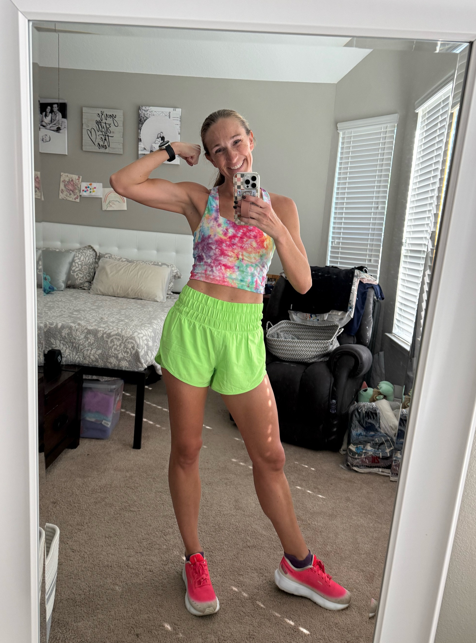 Fall may be here, but I’m still rocking my neons  

#LTKFitness #LTKActive