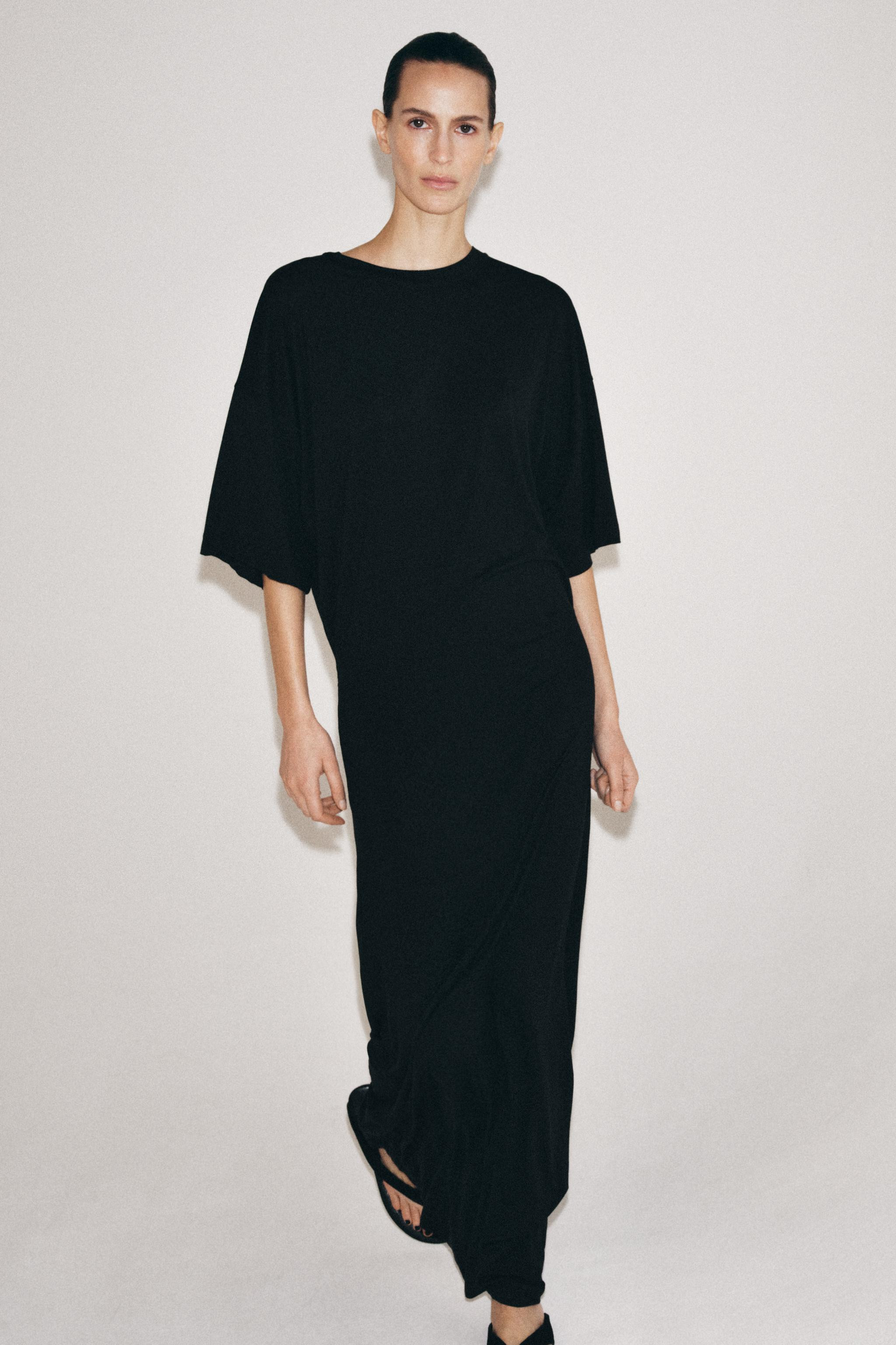 LONG FLOWING DRESS | Zara UK