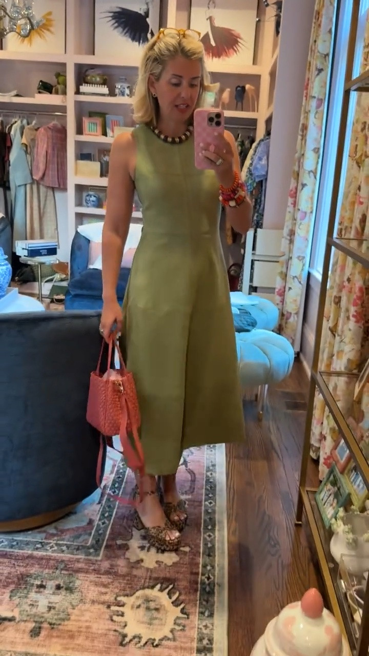 OOTN… this fabulous dress from Tuckernuck. Literally took it out of the box and put it on! I’m in xs and 8 heels tts. 

*code Catherine20 at Allie + Bess

#LTKgrwm #LTKootd #LTKmomlife