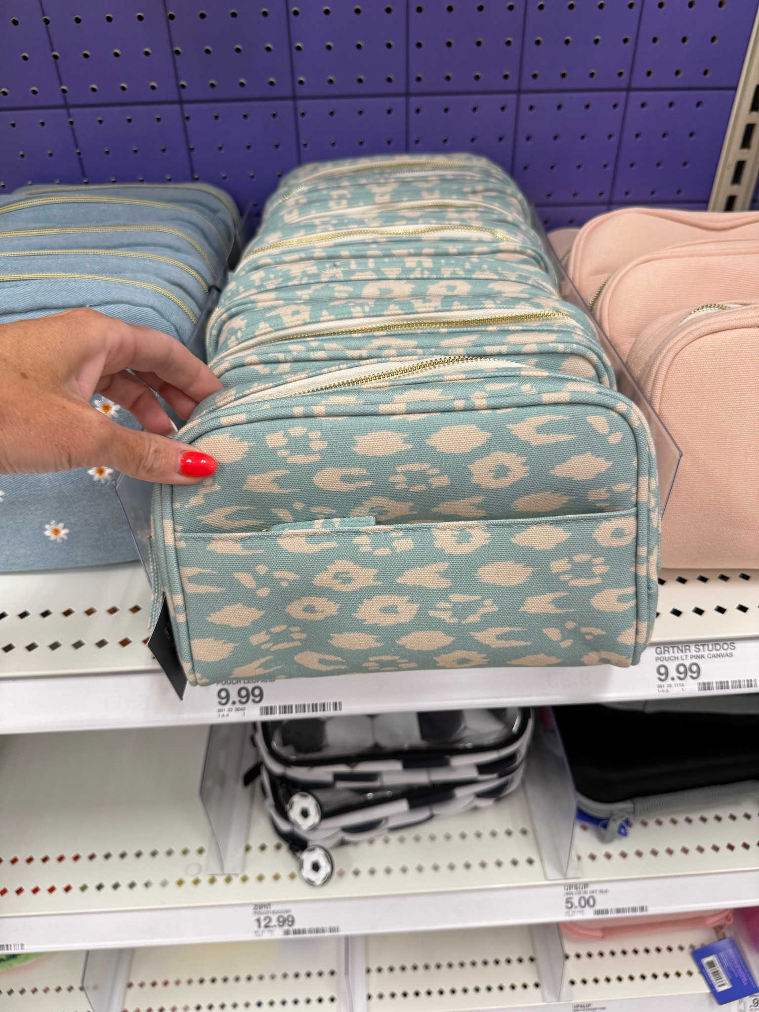 Target 
Backpack
Lunchbox
Bentobox
Back to school 
School must haves