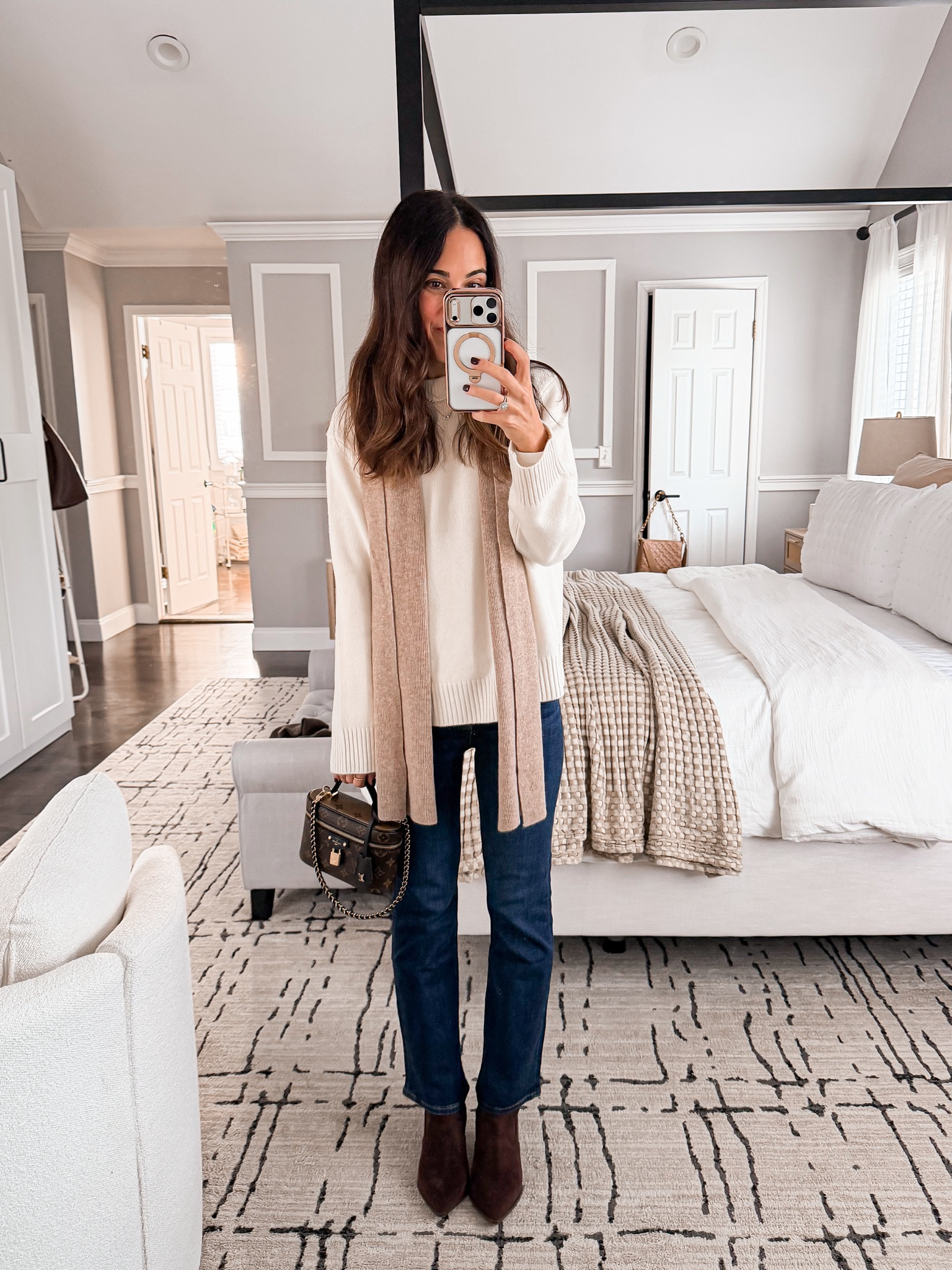 Timeless, cozy, and perfect for everyday holiday plans 🤍 🔗⬇️

#LTKOver40 #LTKHoliday #LTKSeasonal