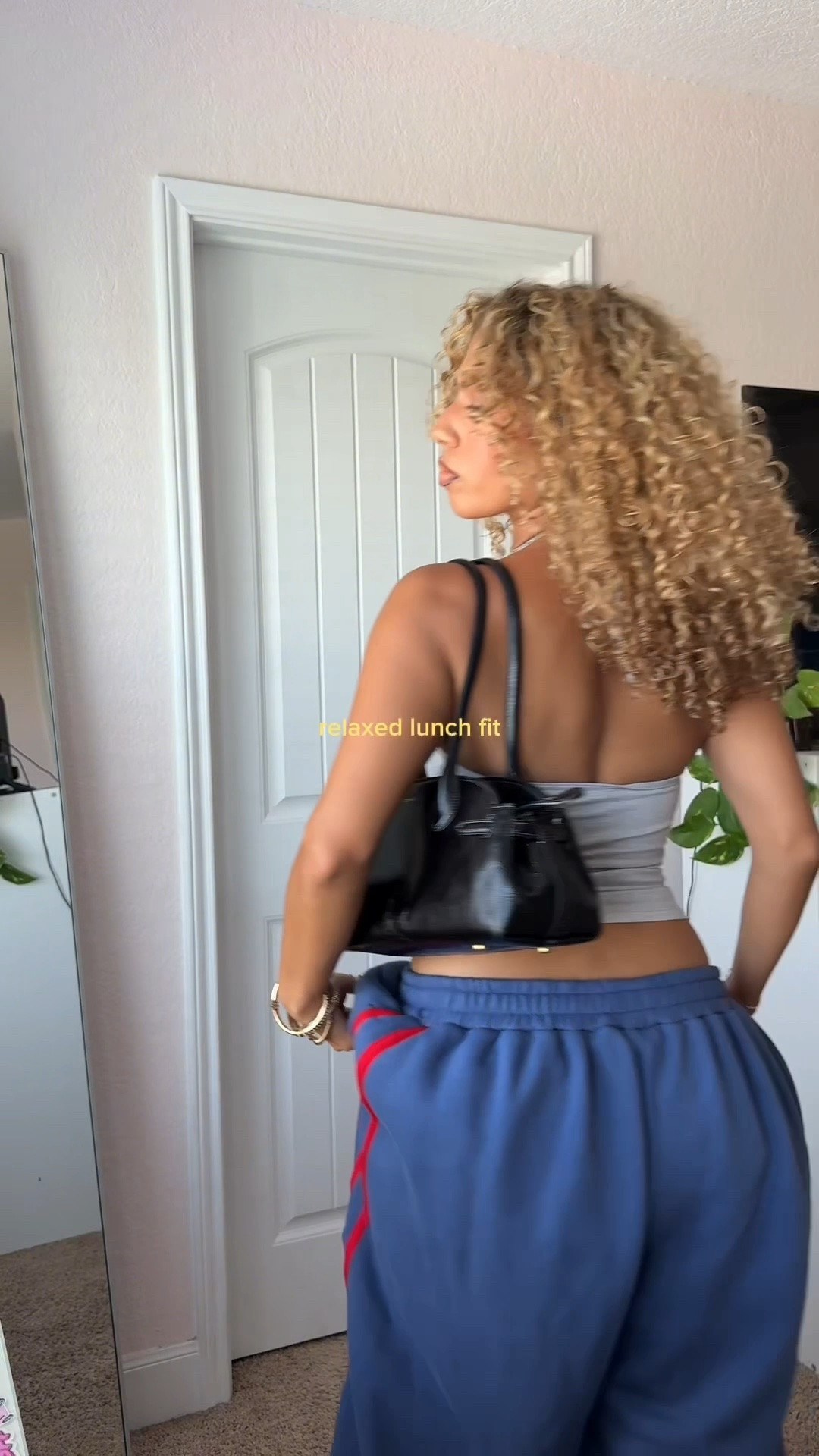 Relaxed lunch fit, I live in sweats honestly 

#ltkstyling #ltkstyle #baggysweats

#LTKootd #LTKU