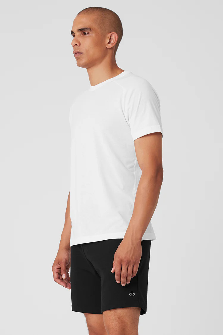 Triumph Raglan Tee | Alo Yoga