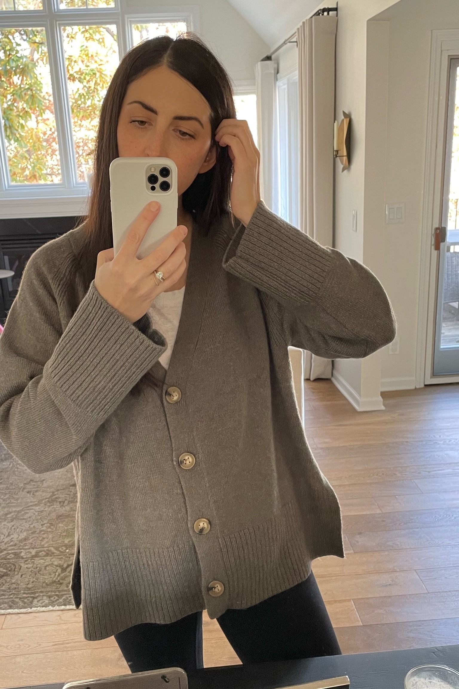 Shocked by the quality and weight of this $35 H&M cardigan. Feels so high-end and the arm details are beautiful. Wearing a medium for an oversized look. 

#LTKunder50 #LTKstyletip #LTKSeasonal