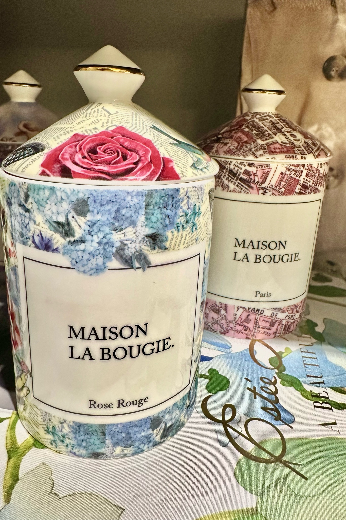 Candles and coffee table books 

#LTKGiftGuide #LTKhome #LTKstyletip