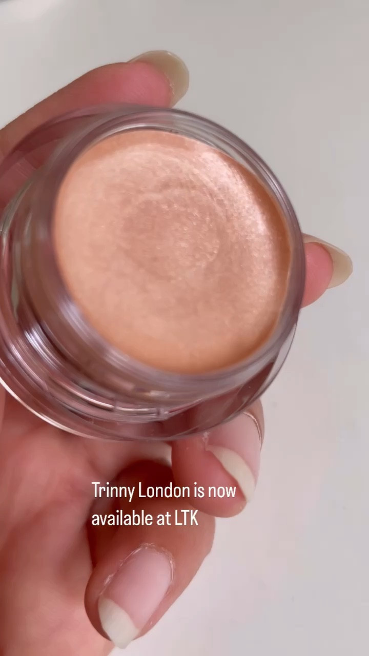 Sharing my favorites from @trinnylondon

#LTKFallSale #LTKFindsUnder100 #LTKBeauty