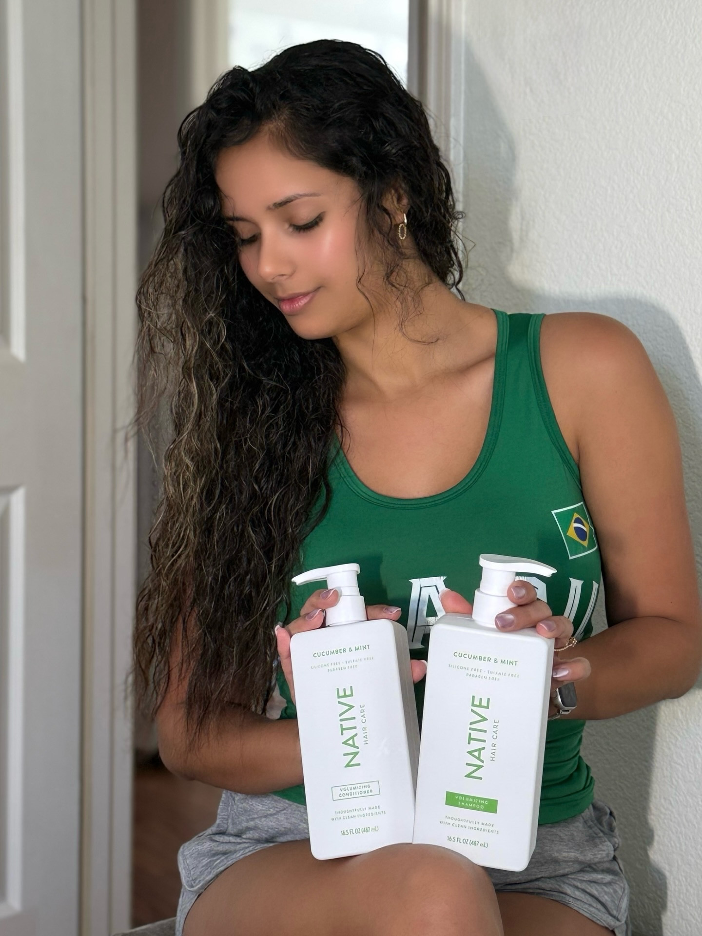 Fresh hair days with this shampoo and conditioner from @native 💚 
I’ve been using this cucumber and mint combo and I love how light and refreshing my hair feels after each use!

@influenster @native #complimentary #GiftedByNative #NativeCucumberMintHairCare