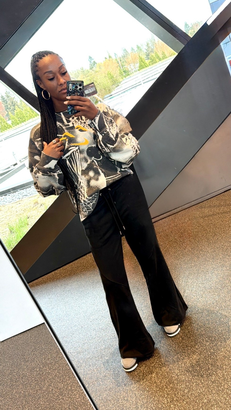 I could wear these flare leg Jordan sweats everyday!! 🔥🔥 #WOMENS #UNION #JORDAN #LIFESTYLE

#LTKgrwm #LTKootd #LTKdayinmylife